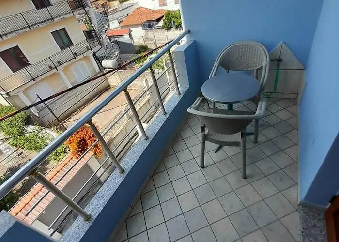 Aleksi&eli Apartamento *